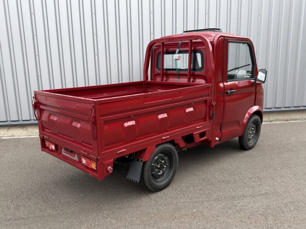 Cargo Worker Rot Hinten Seite